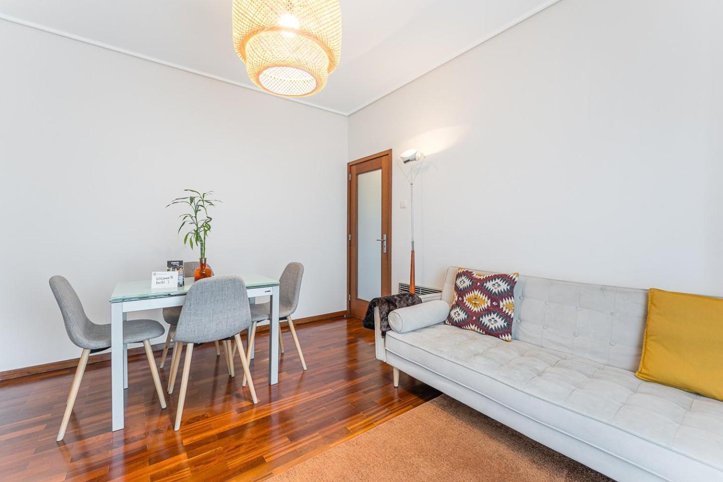 Guestready - Warwick Avenue In Lapa Apartment Porto Exterior photo